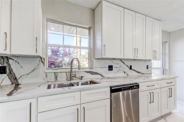 1992 ARVIS CIRCLE E, Clearwater, FL 33764