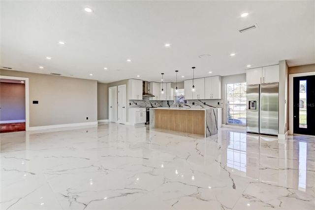 1992 ARVIS CIRCLE E, Clearwater, FL 33764