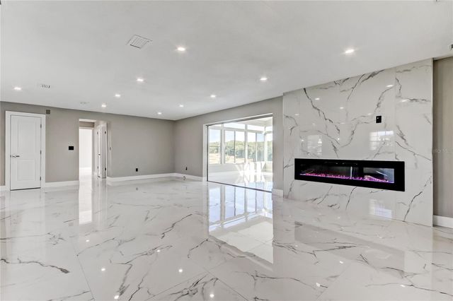 1992 ARVIS CIRCLE E, Clearwater, FL 33764