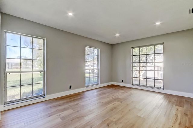 1992 ARVIS CIRCLE E, Clearwater, FL 33764