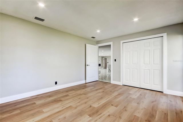 1992 ARVIS CIRCLE E, Clearwater, FL 33764