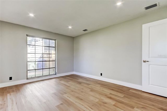 1992 ARVIS CIRCLE E, Clearwater, FL 33764