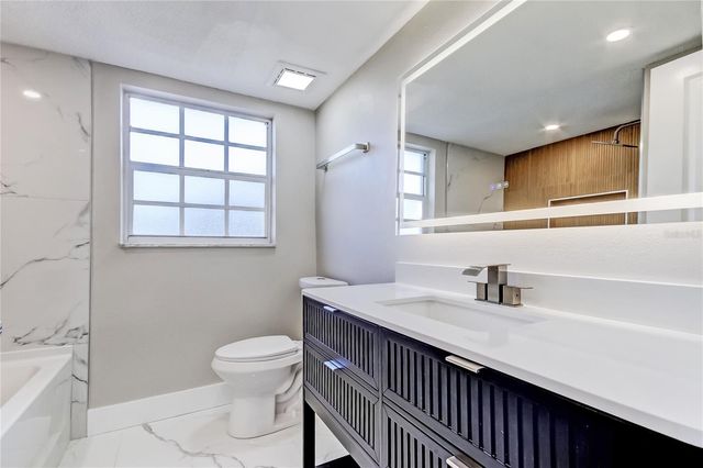 1992 ARVIS CIRCLE E, Clearwater, FL 33764