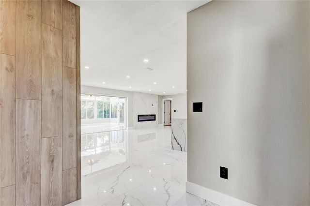 1992 ARVIS CIRCLE E, Clearwater, FL 33764