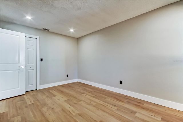 1992 ARVIS CIRCLE E, Clearwater, FL 33764