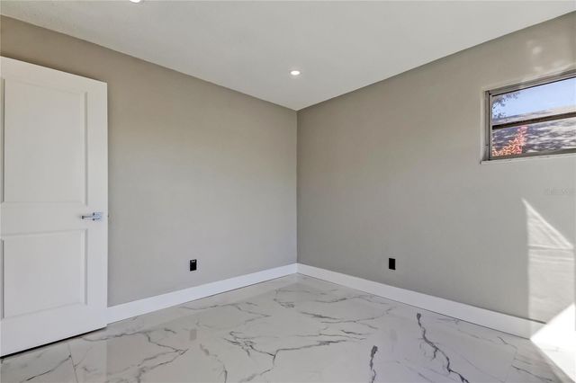 1992 ARVIS CIRCLE E, Clearwater, FL 33764