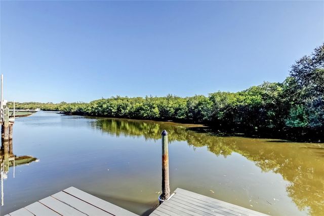 1992 ARVIS CIRCLE E, Clearwater, FL 33764