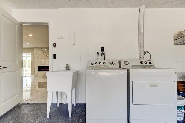 1992 ARVIS CIRCLE E, Clearwater, FL 33764