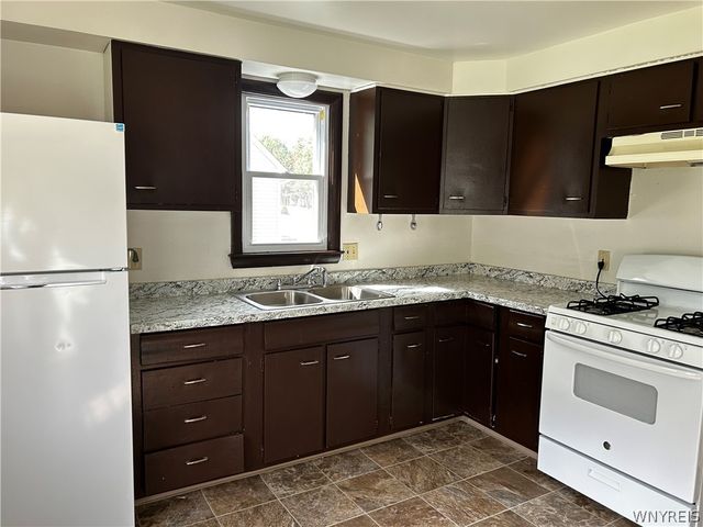 3319 Mckinley Parkway, Hamburg, NY 14219