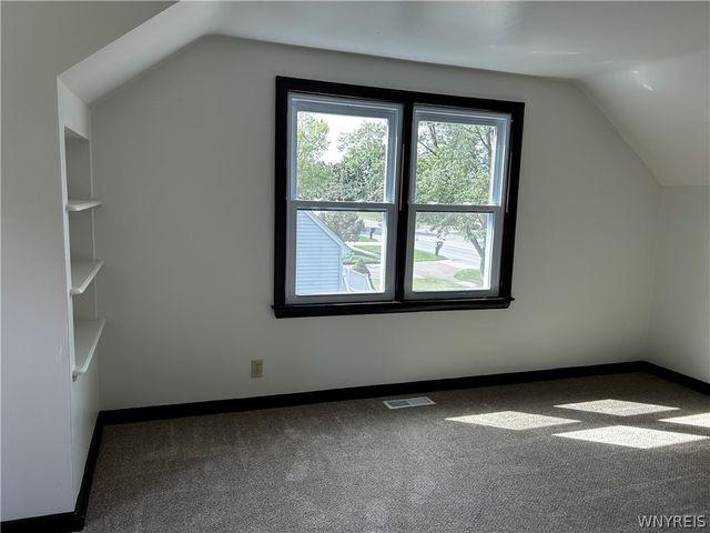 3319 Mckinley Parkway, Hamburg, NY 14219