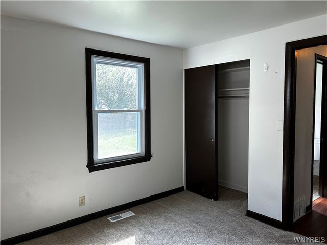 3319 Mckinley Parkway, Hamburg, NY 14219