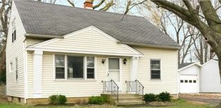 3319 Mckinley Parkway, Hamburg, NY 14219