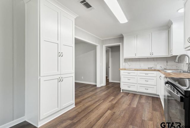 3000 Rollingwood, Tyler, TX 75701