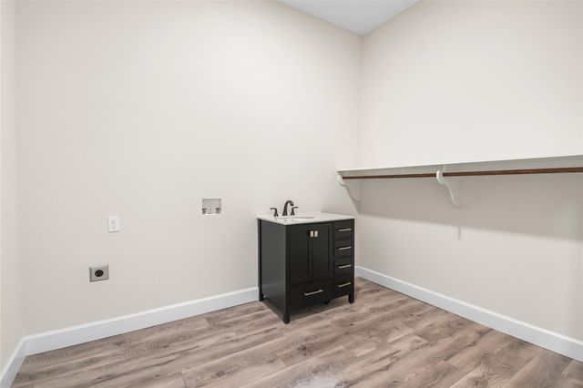197 S Buckhorn DR, Bastrop, TX 78602