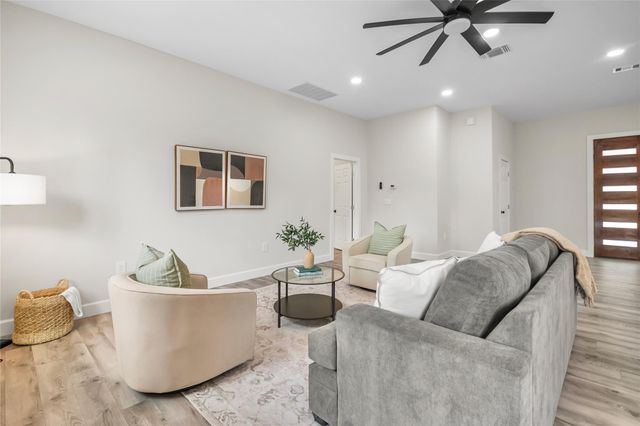 197 S Buckhorn DR, Bastrop, TX 78602