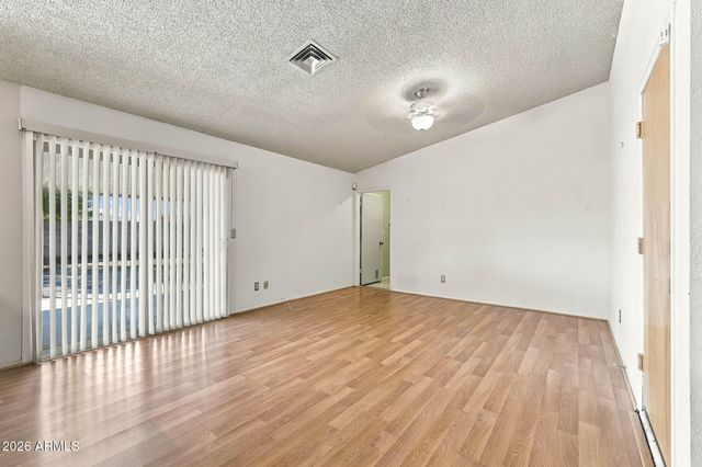 10809 W CAMPBELL Avenue, Phoenix, AZ 85037