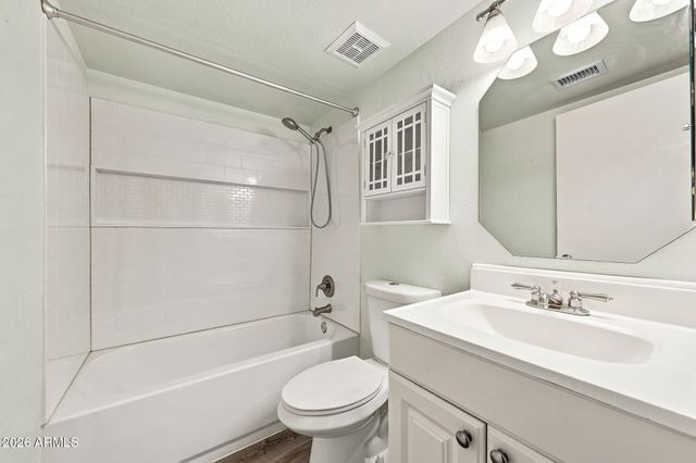 10809 W CAMPBELL Avenue, Phoenix, AZ 85037