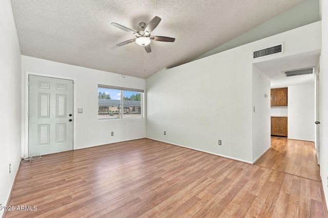 10809 W CAMPBELL Avenue, Phoenix, AZ 85037
