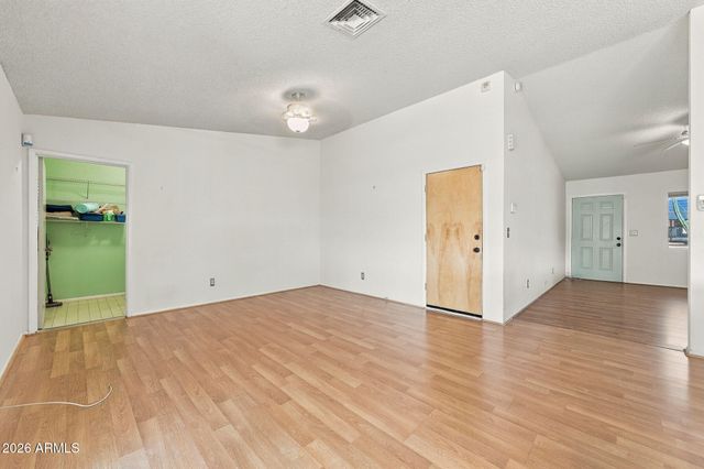10809 W CAMPBELL Avenue, Phoenix, AZ 85037