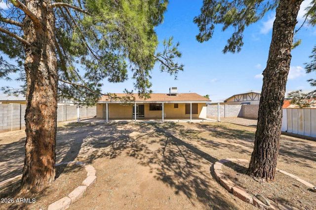 10809 W CAMPBELL Avenue, Phoenix, AZ 85037