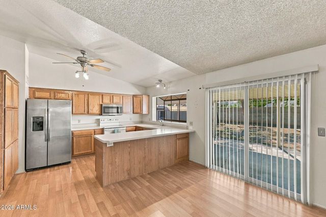 10809 W CAMPBELL Avenue, Phoenix, AZ 85037