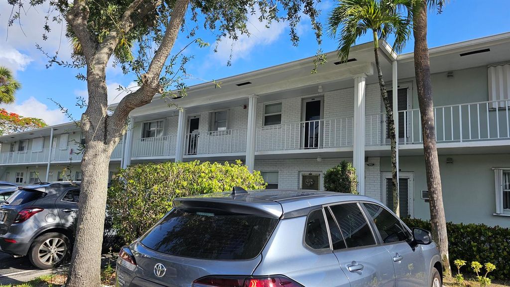 2620 SW 22nd Avenue 1004, Delray Beach, FL 33445