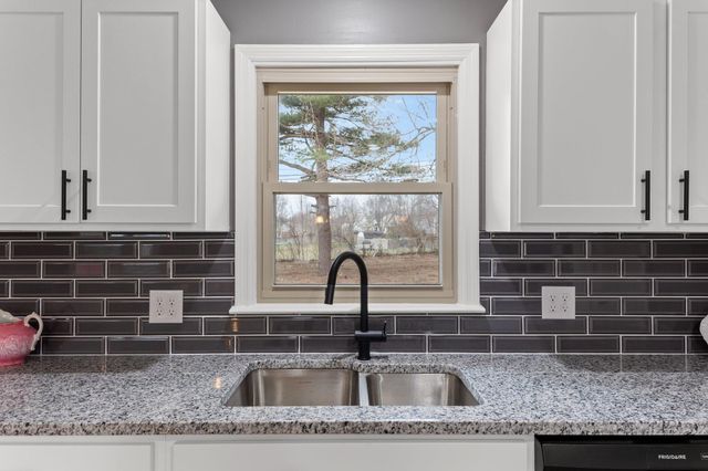 112 Derby Court, Versailles, KY 40383