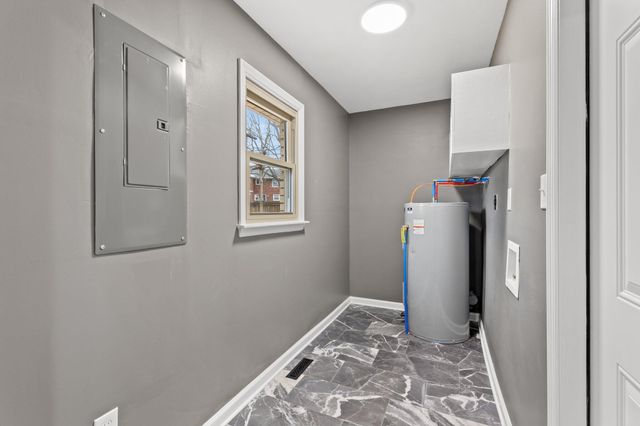 112 Derby Court, Versailles, KY 40383