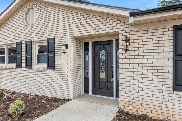 112 Derby Court, Versailles, KY 40383