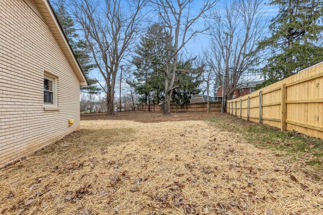 112 Derby Court, Versailles, KY 40383