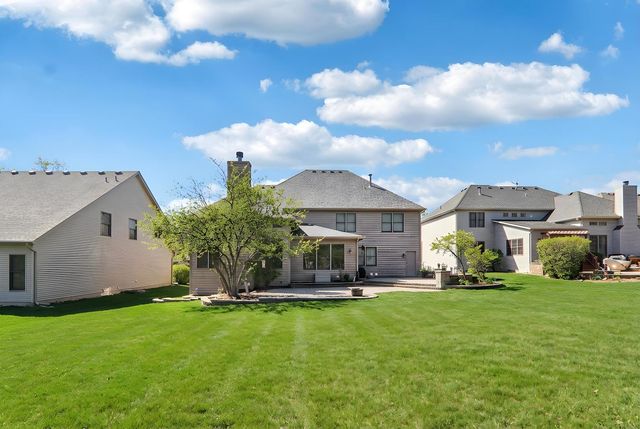 911 Tipperary Street, Gilberts, IL 60136