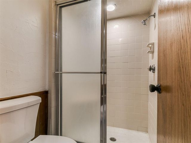 908 Carfax Road, Edmond, OK 73034