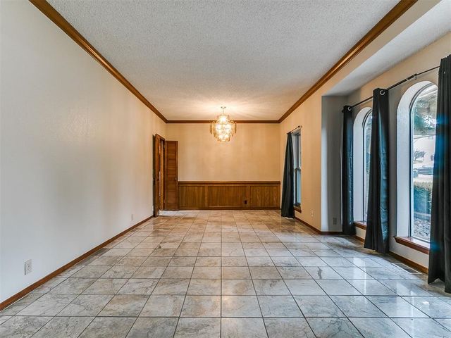 908 Carfax Road, Edmond, OK 73034