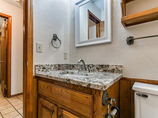 908 Carfax Road, Edmond, OK 73034