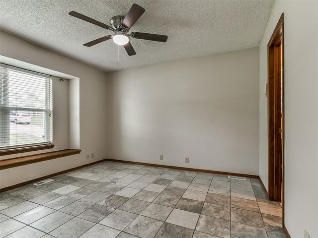 908 Carfax Road, Edmond, OK 73034