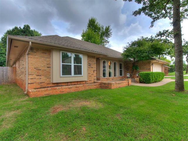 908 Carfax Road, Edmond, OK 73034