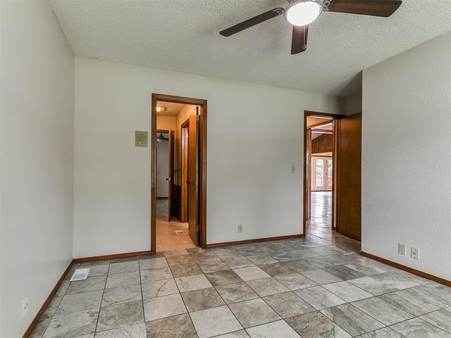 908 Carfax Road, Edmond, OK 73034