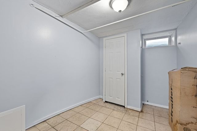 57-59 Larchwood Rd 1, Methuen, MA 01844