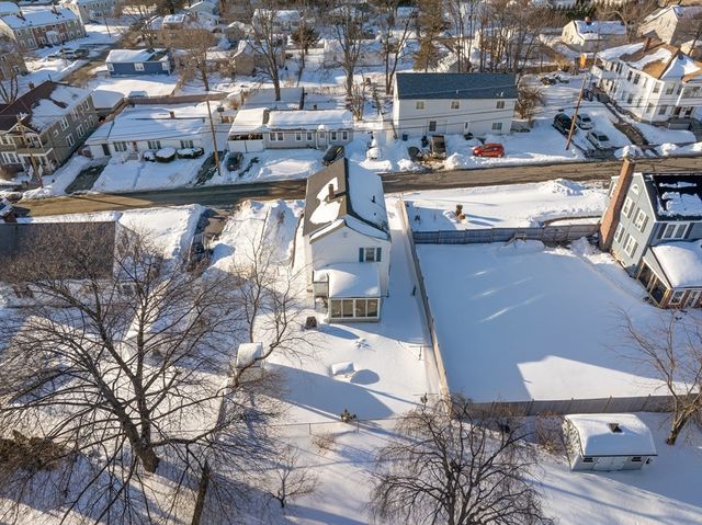 57-59 Larchwood Rd 1, Methuen, MA 01844