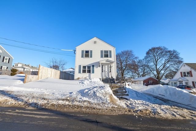 57-59 Larchwood Rd 1, Methuen, MA 01844