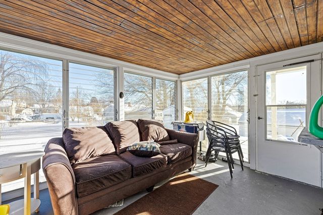 57-59 Larchwood Rd 1, Methuen, MA 01844