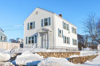 57-59 Larchwood Rd 1, Methuen, MA 01844