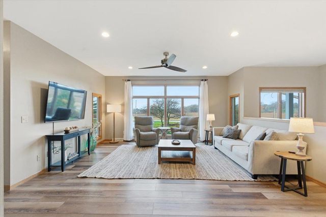 8328 N Cemetery Road, Evansville, WI 53536