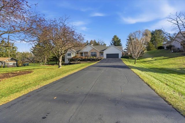 8328 N Cemetery Road, Evansville, WI 53536