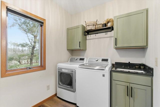 8328 N Cemetery Road, Evansville, WI 53536