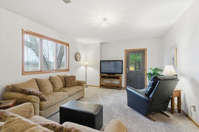 8328 N Cemetery Road, Evansville, WI 53536