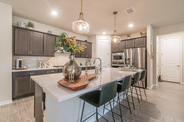 105 Ace LN, San Marcos, TX 78666