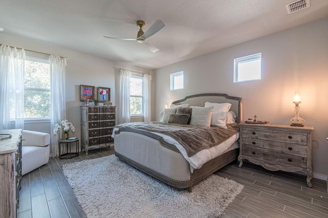 105 Ace LN, San Marcos, TX 78666