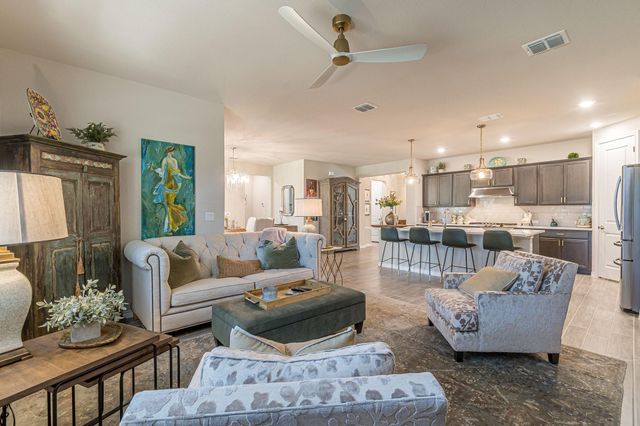 105 Ace LN, San Marcos, TX 78666