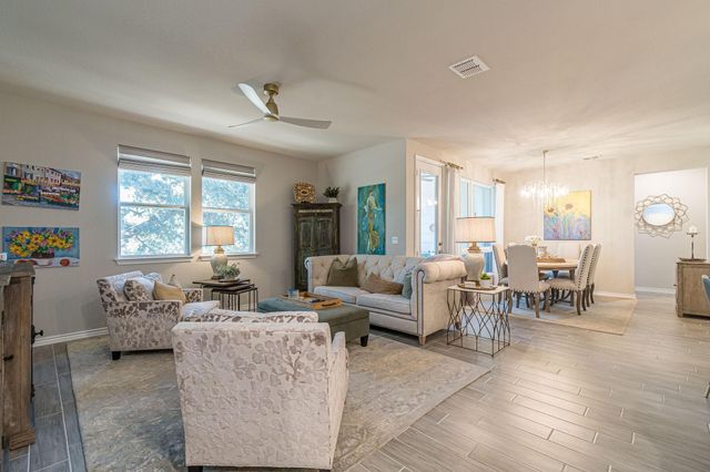105 Ace LN, San Marcos, TX 78666